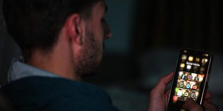 En Afghanistan, Facebook, Instagram et Snapchat « intentionnellement » restreints sur mobile